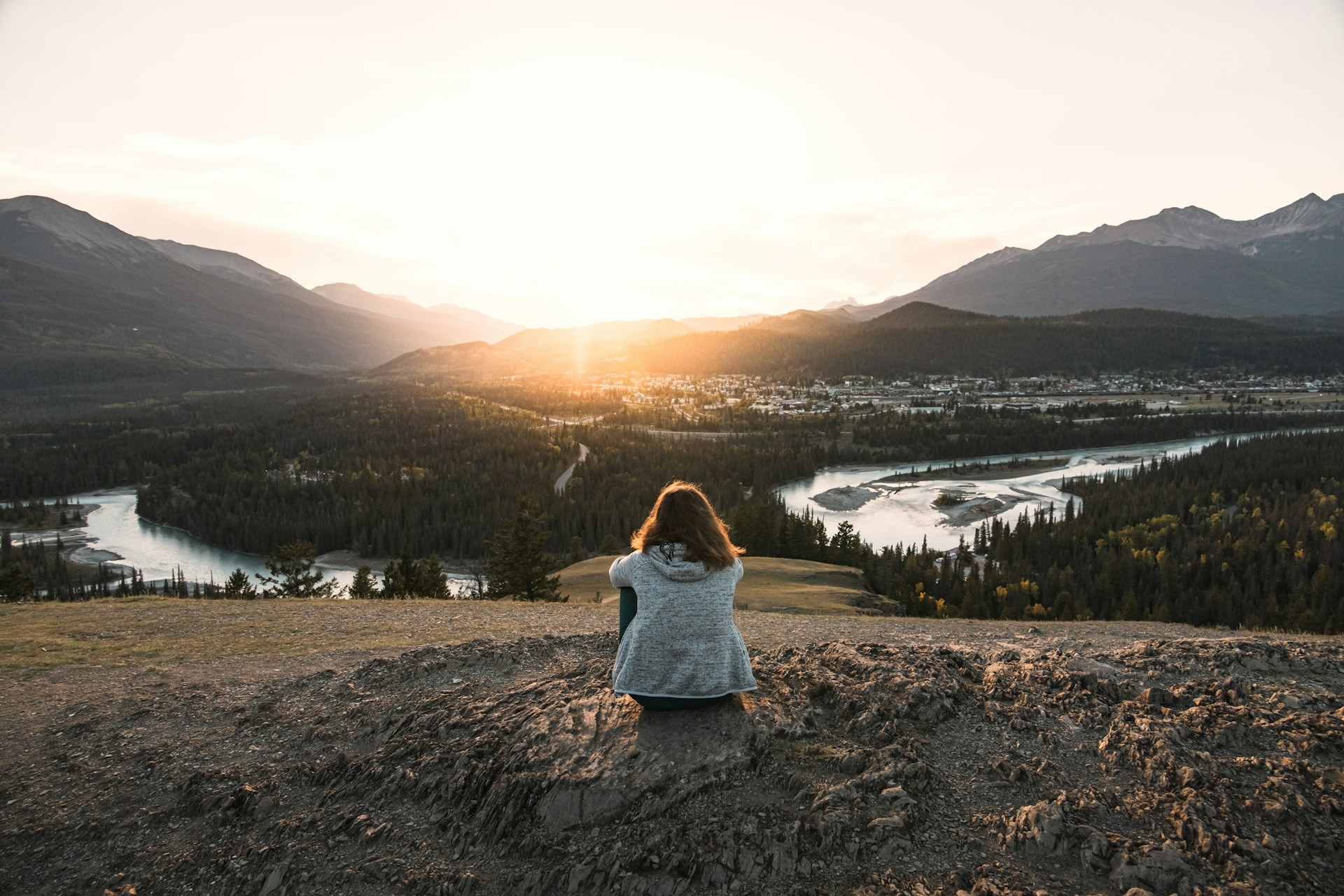 Where to Stay in Jasper National Park: Town, Lakes, East Gate or Hinton