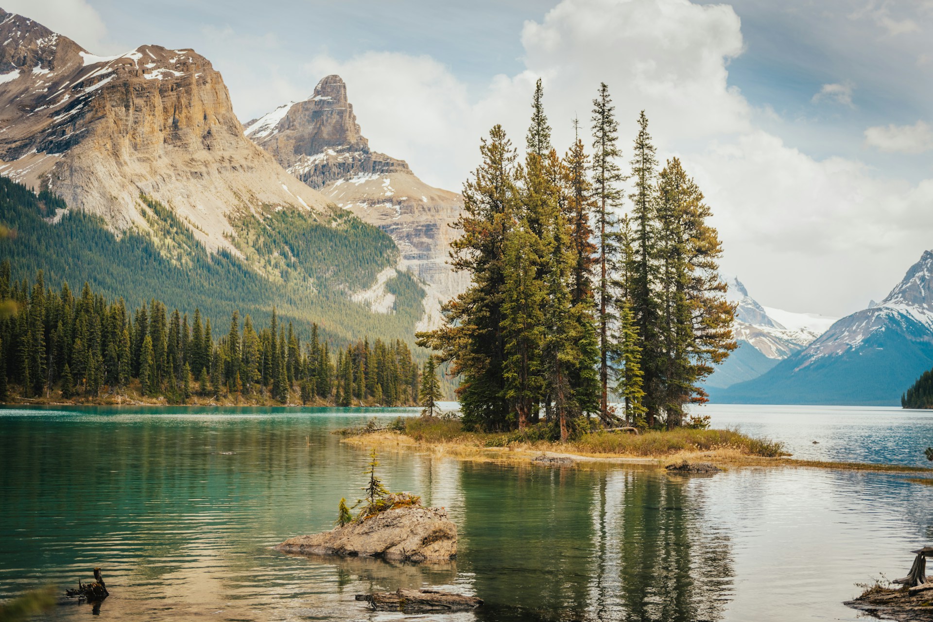 The Perfect 3-Day Jasper Itinerary for First-Timers (2026)
